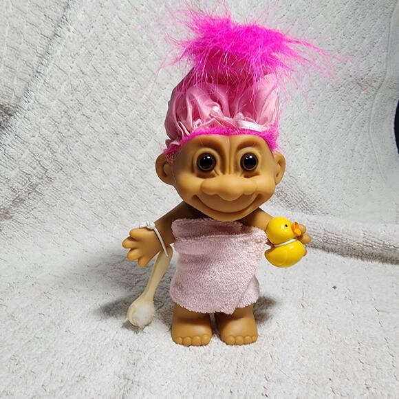 Vintage Russ Troll Doll 5" Girl Bath time Fun HOT PINK Hair Shower Ducky '92 - Picture 1 of 3